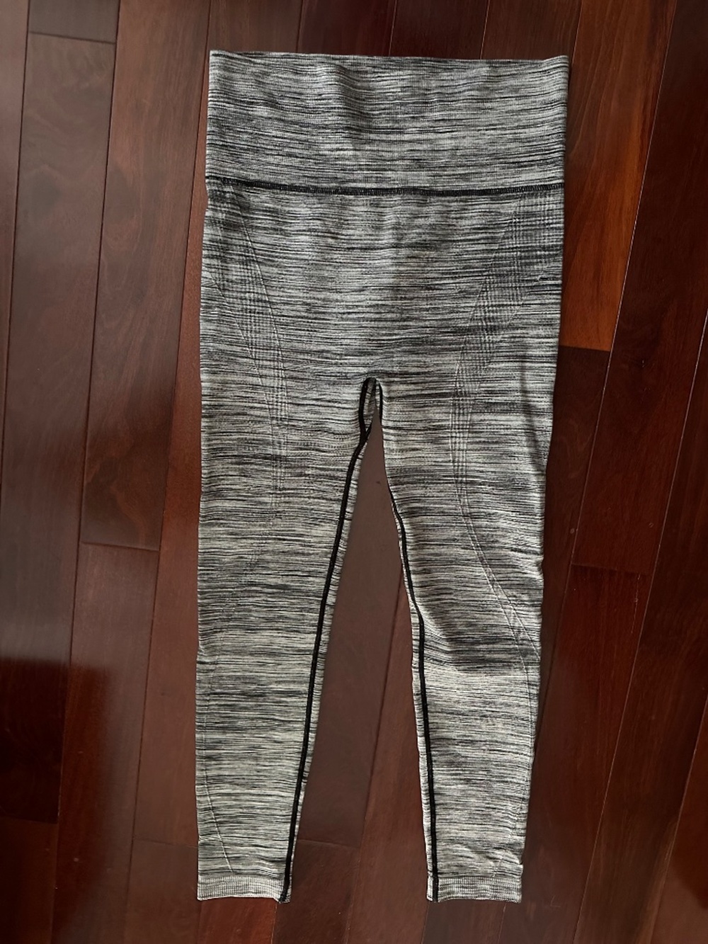 One50ne Fleece High Waisted Marled Pattern Gray Leggings Size S/M NWOT